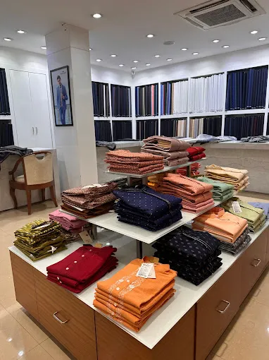 The Raymond Shop